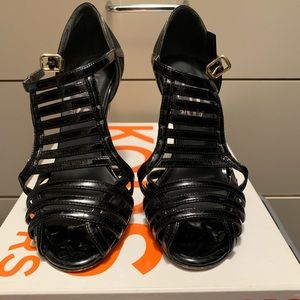 Kors Michael kors black patent leather heel
